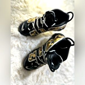 In awesome condition free from spiders